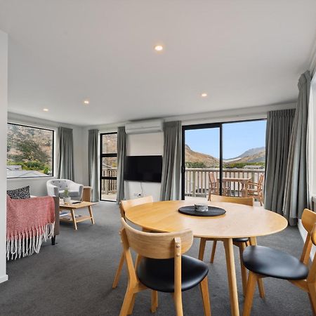 Modern Apartment With Coronet & Remarkables Views ควีนส์ทาวน์ ภายนอก รูปภาพ