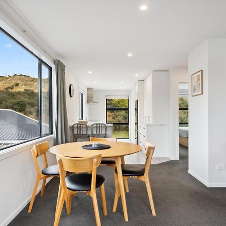 Modern Apartment With Coronet & Remarkables Views ควีนส์ทาวน์ ภายนอก รูปภาพ