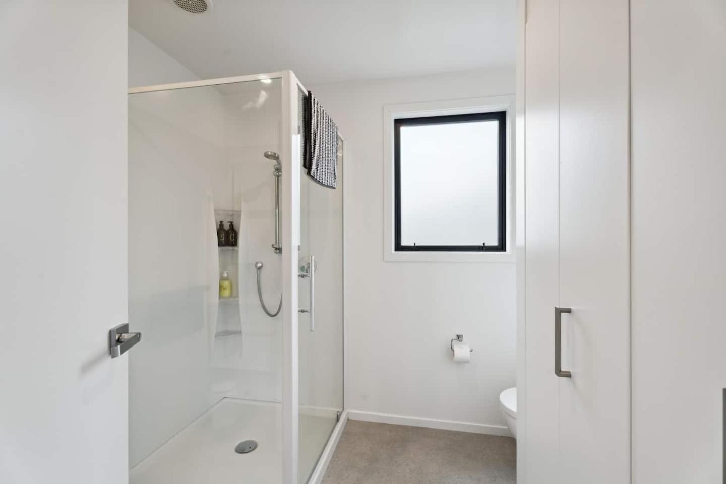Modern Apartment With Coronet & Remarkables Views ควีนส์ทาวน์ ภายนอก รูปภาพ